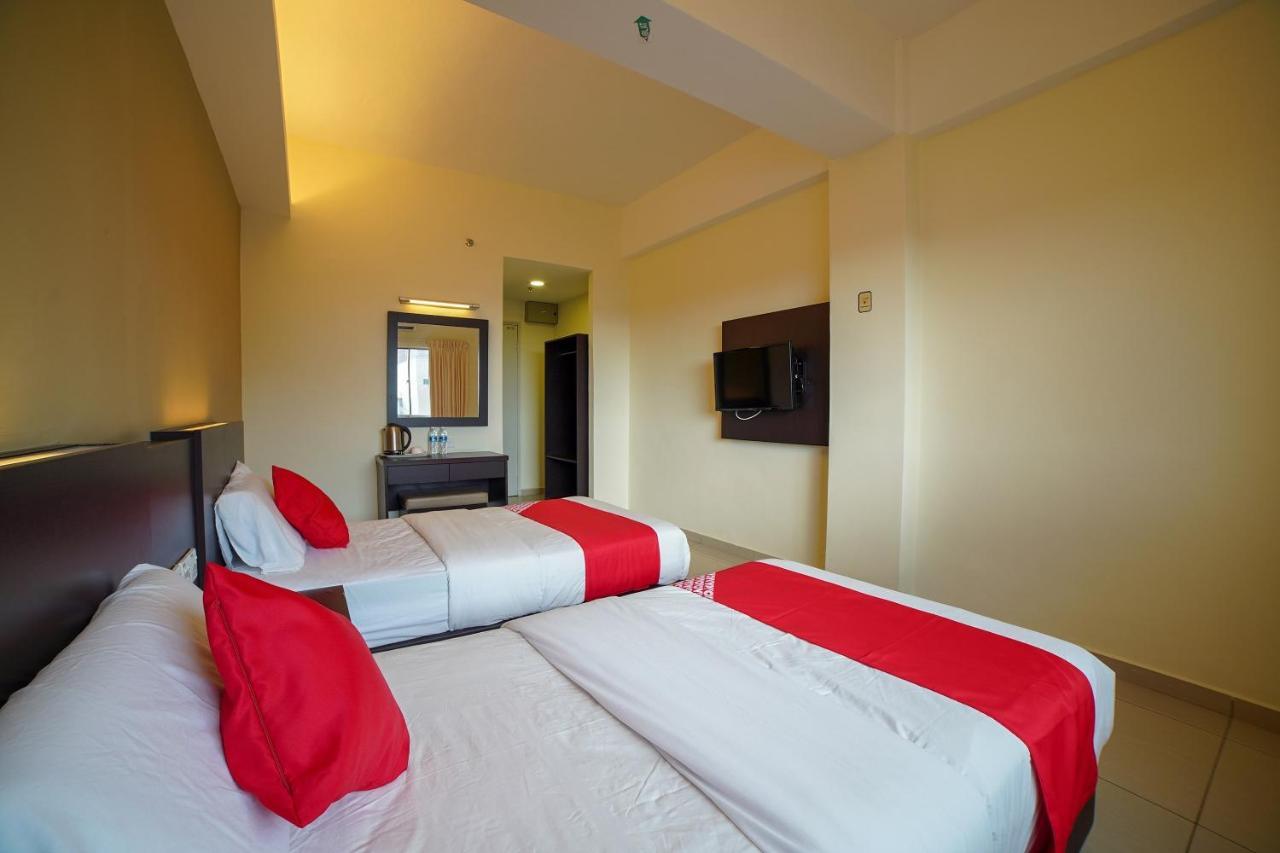 Oyo 89531 Villa Hotel Segamat Exterior photo