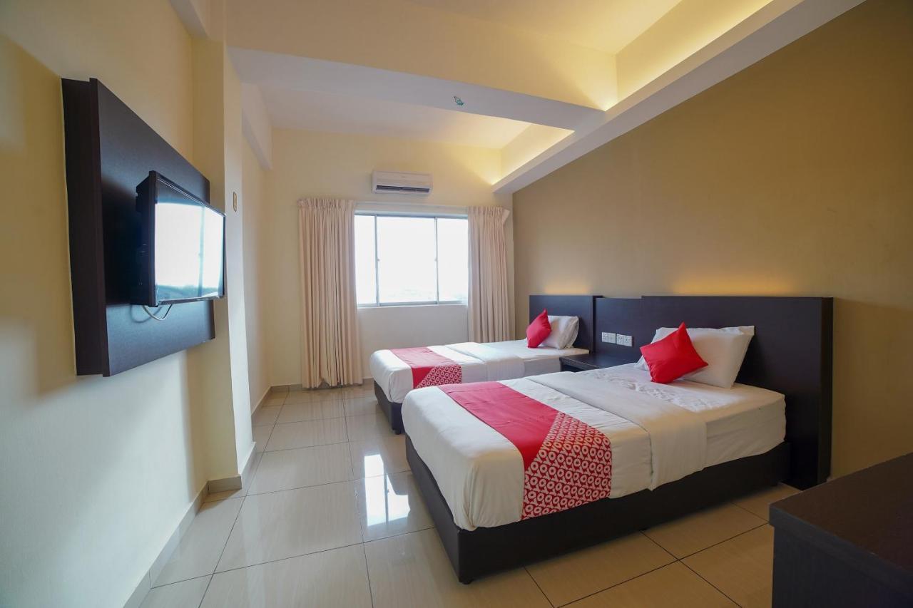 Oyo 89531 Villa Hotel Segamat Exterior photo