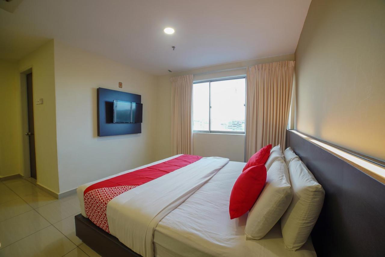 Oyo 89531 Villa Hotel Segamat Exterior photo